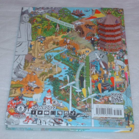 2022 Guinness Book of World Records hardback book - Picture 10 of 11